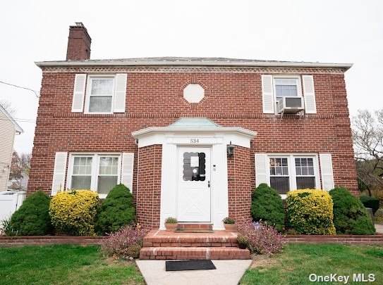 534 11th Street - Photo 1