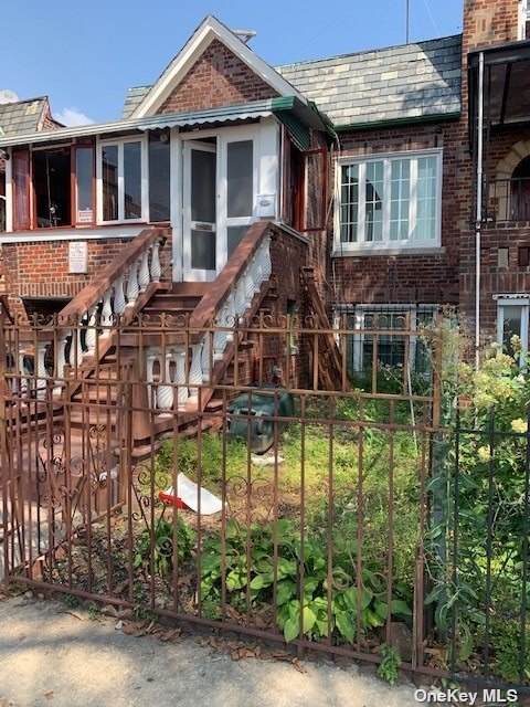 9 40th Street - Photo 1