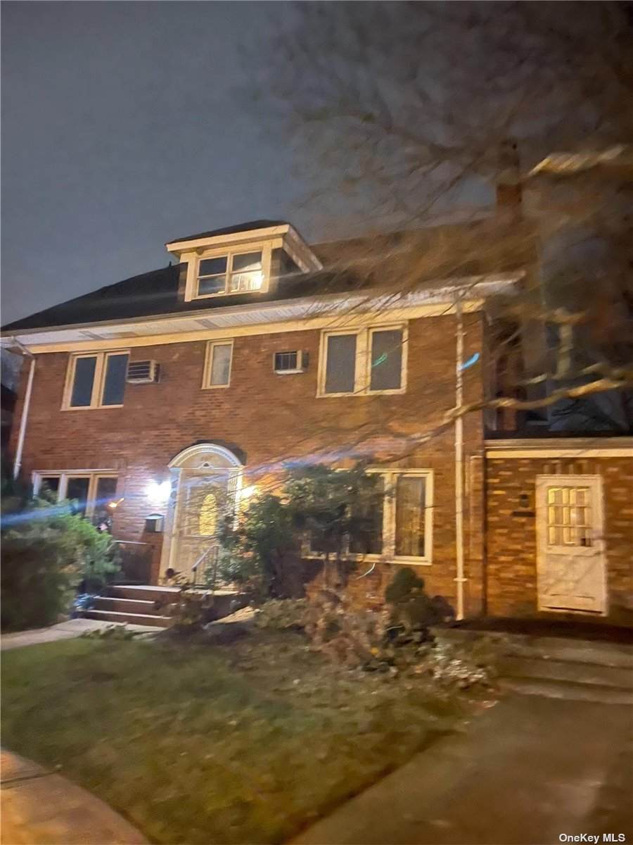 607 Broadway - Photo 1