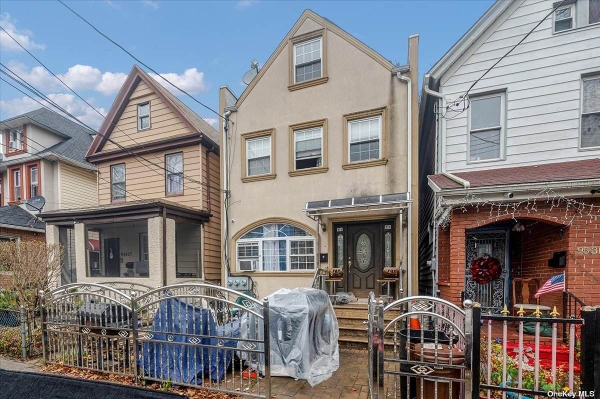 95-29 115th Street - Photo 1