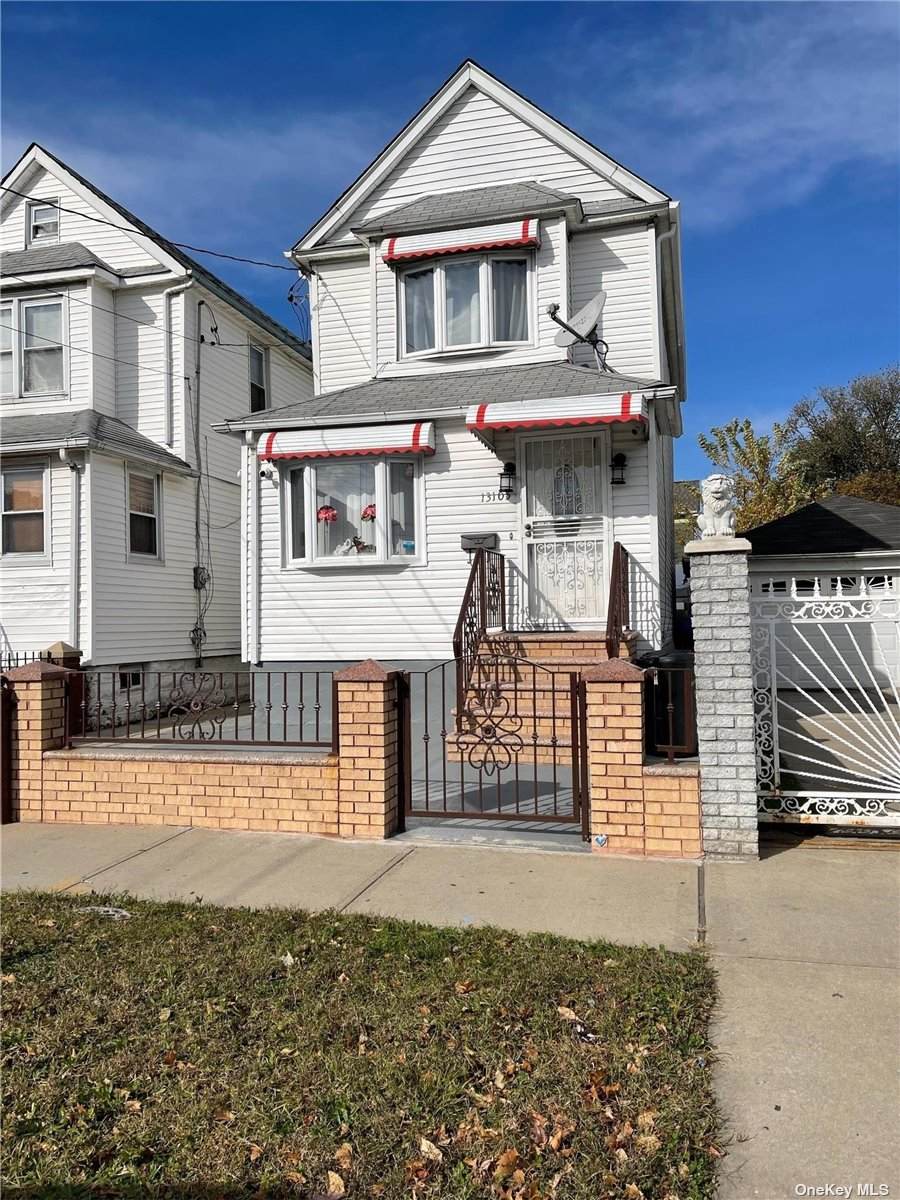 131-05 Foch Boulevard - Photo 1