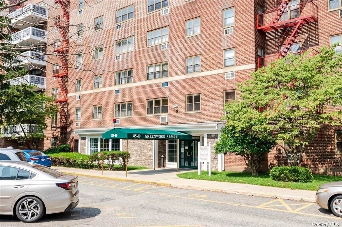 85-10 151 Avenue - Photo 1