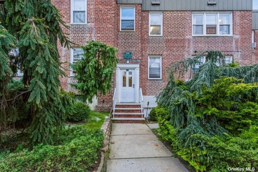 275 Cedarhurst Avenue - Photo 1
