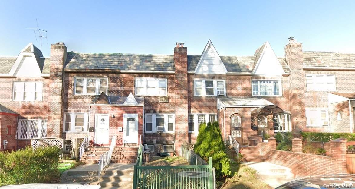 66-17 Saunders Street - Photo 1