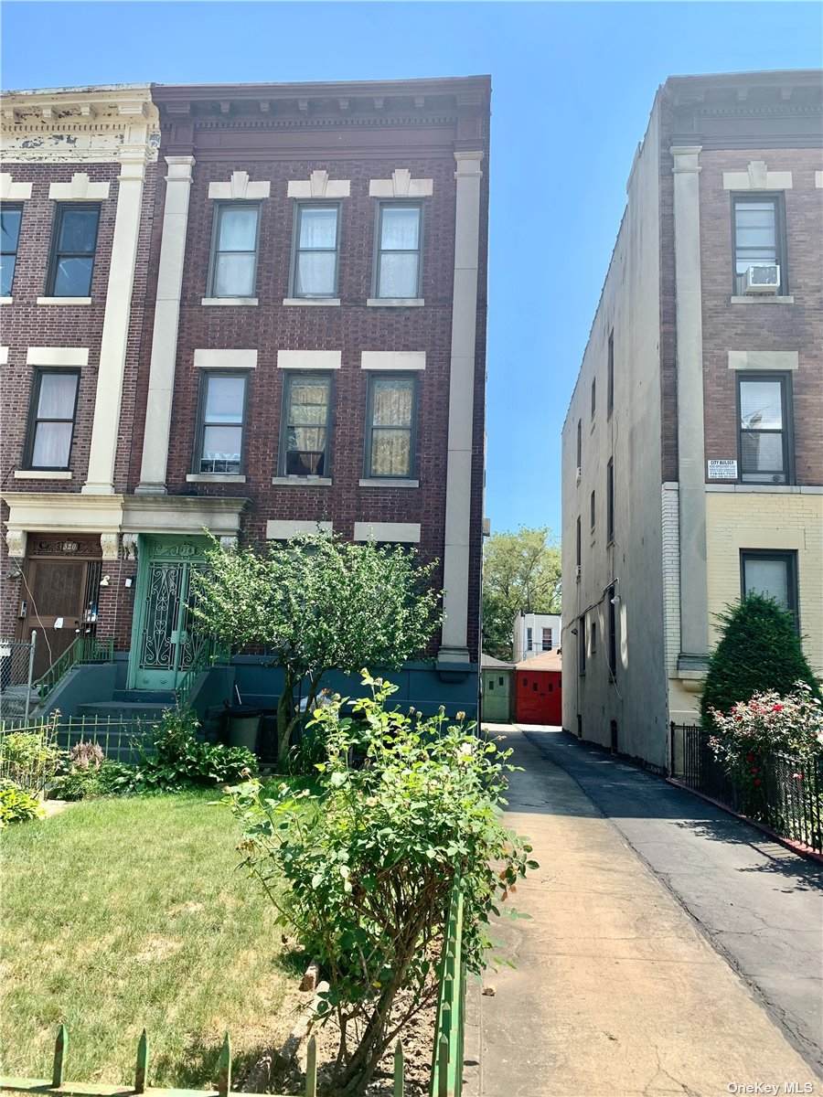 318 Linden Boulevard - Photo 1