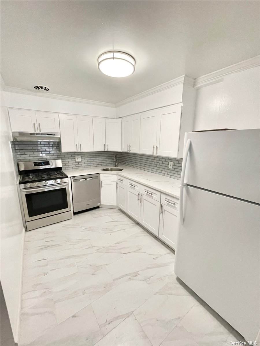 99-37 63 Road - Photo 1