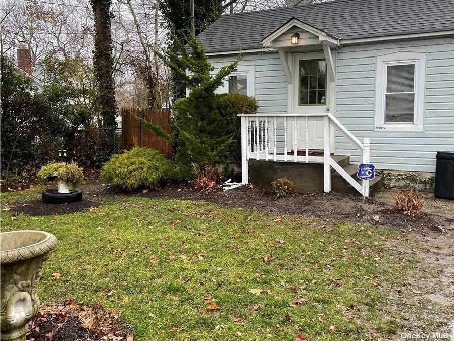 129 Lynbrook Drive - Photo 1