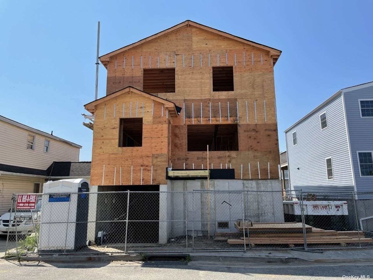 656 Arthur Street - Photo 1
