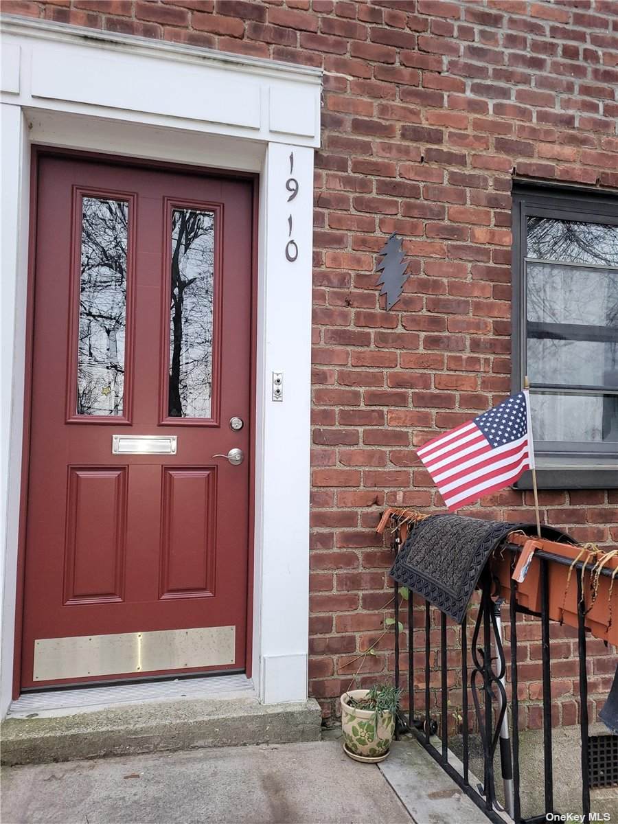 19-10 202nd Street - Photo 1