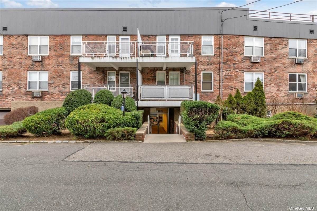 20 Daley Place - Photo 1