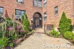 138-12 28 Road - Photo 1