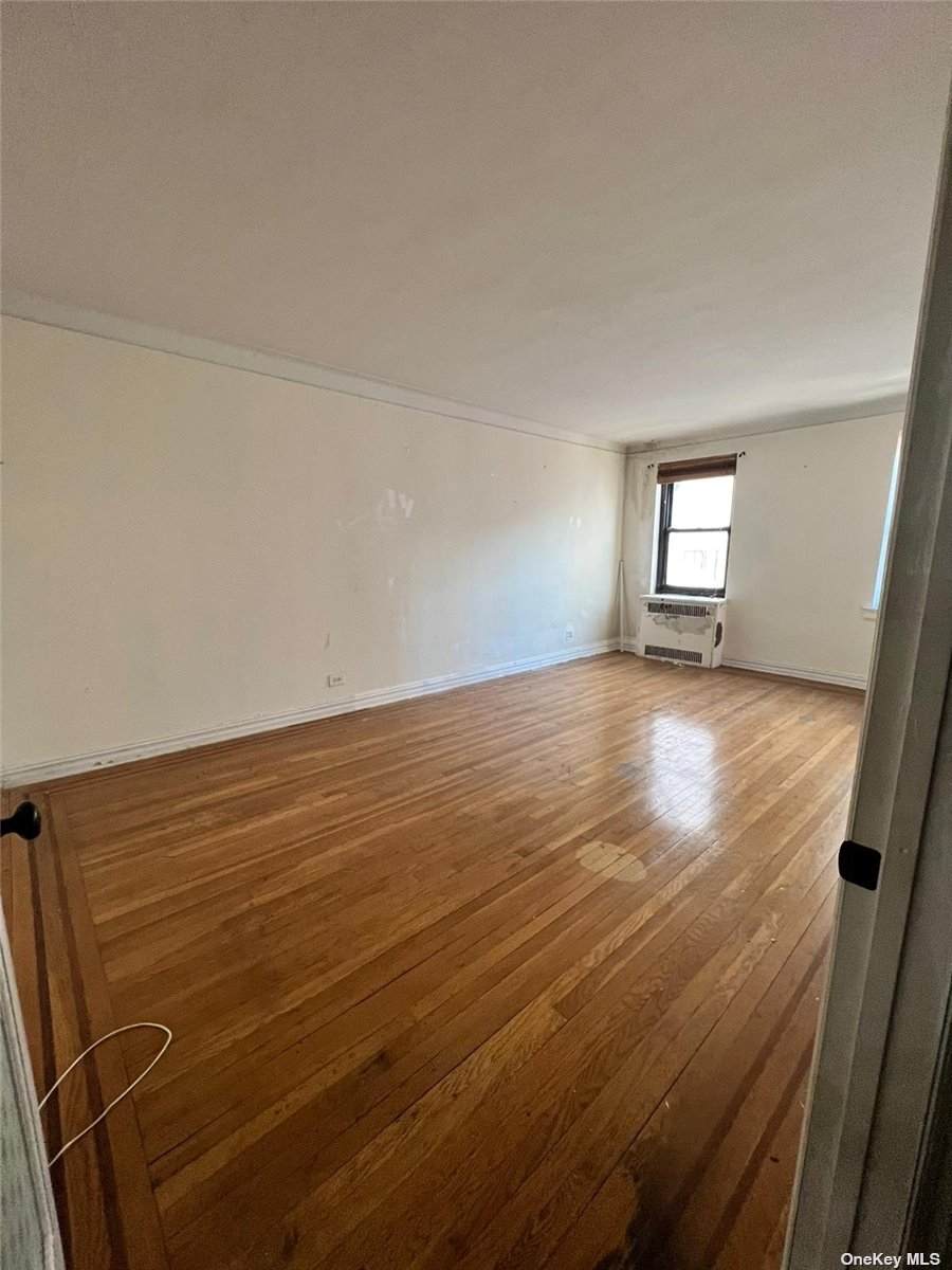 83-06 Vietor - Photo 1