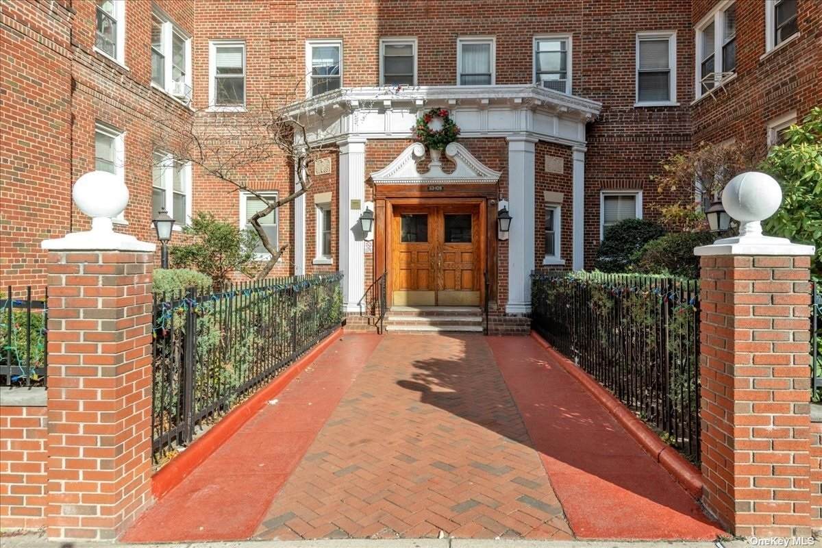 63-109 Saunders Street - Photo 1