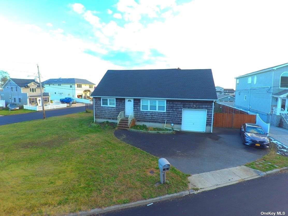 3670 Somerset Drive - Photo 1