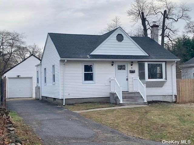 151 Penataquit Avenue - Photo 1