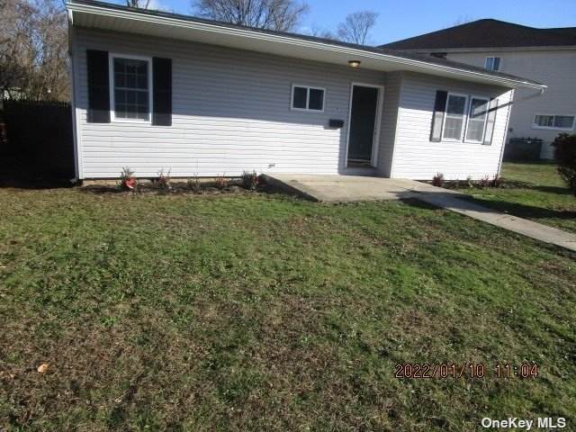 4 Emerald Lane - Photo 1