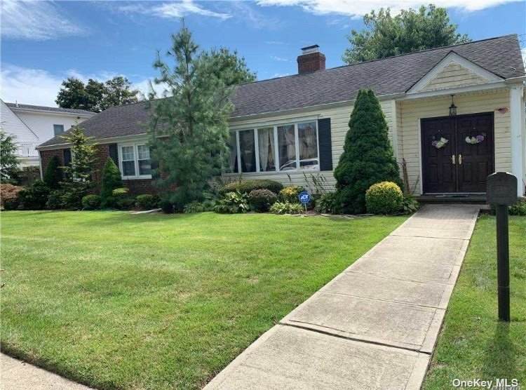2 Nassau Road - Photo 1