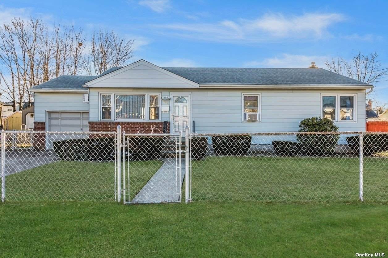 329 40th Street - Photo 1