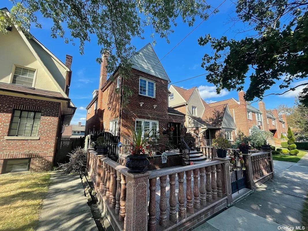 1216 157 Street - Photo 1