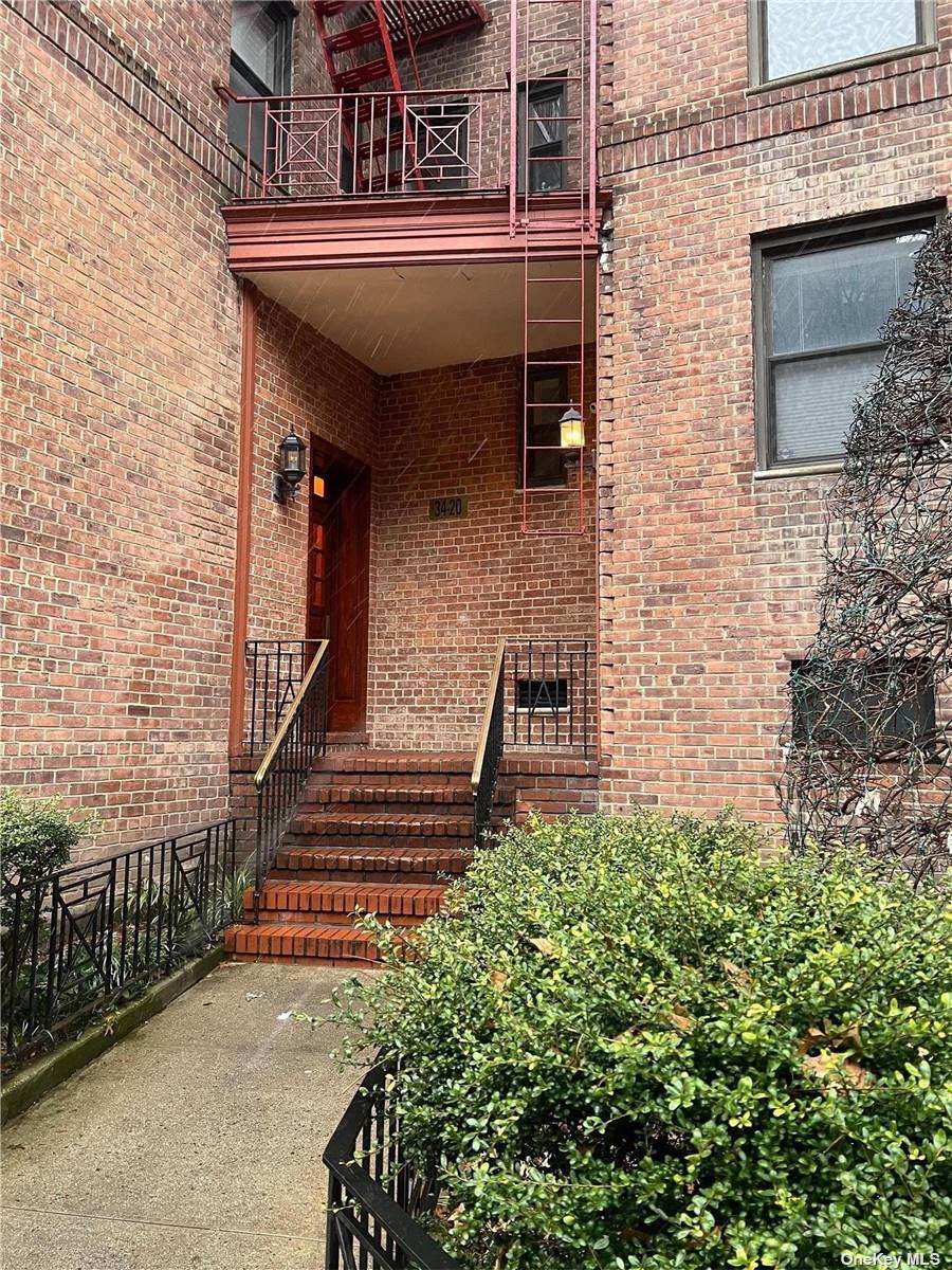 34 20 78 Street - Photo 1