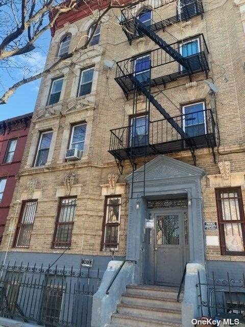 257 Saratoga Avenue - Photo 1