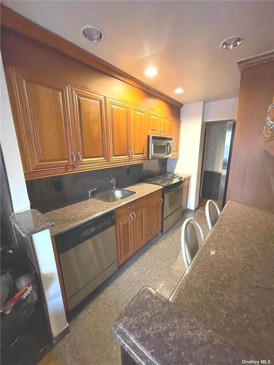 151-31 88 Street - Photo 1