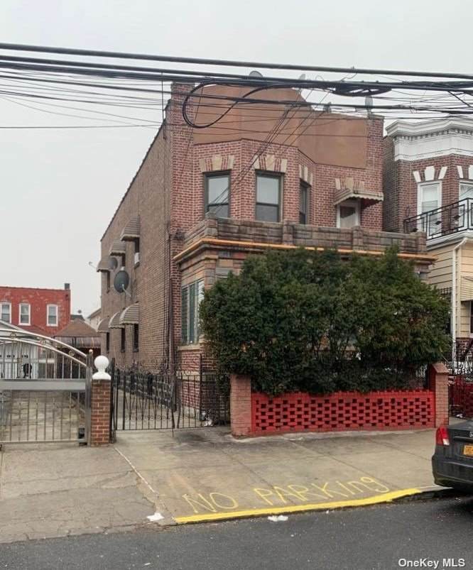3316 111 Street - Photo 1