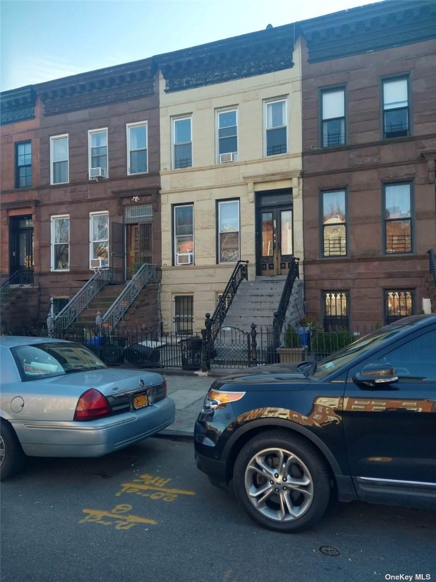 896 Jefferson Avenue - Photo 1
