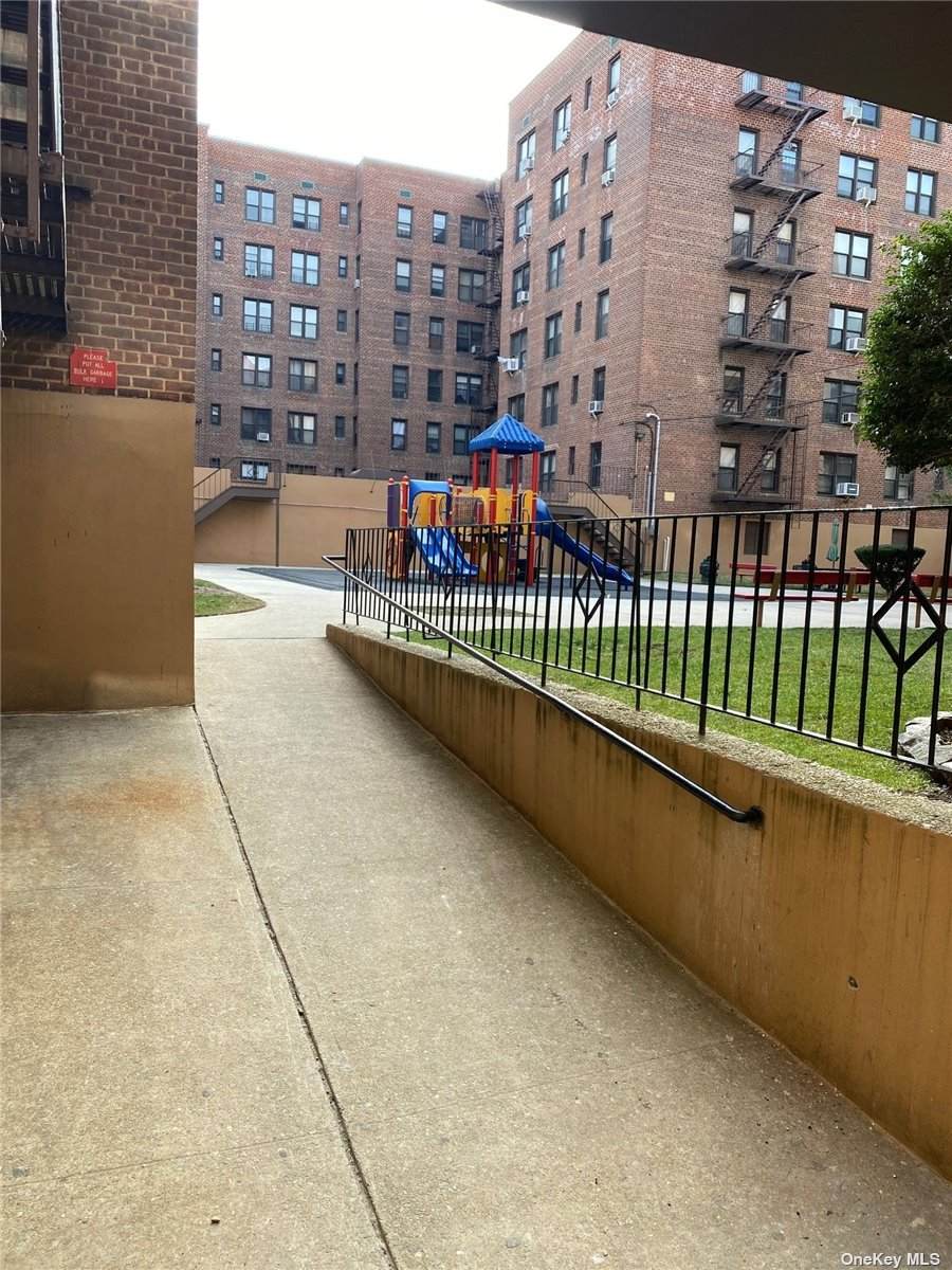 33-27 91 Street - Photo 1