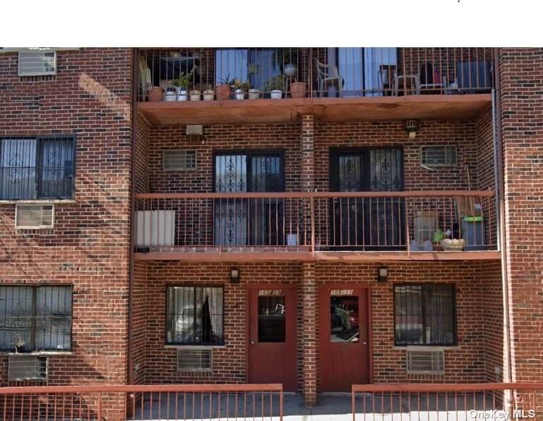 105-09 Otis Avenue - Photo 1