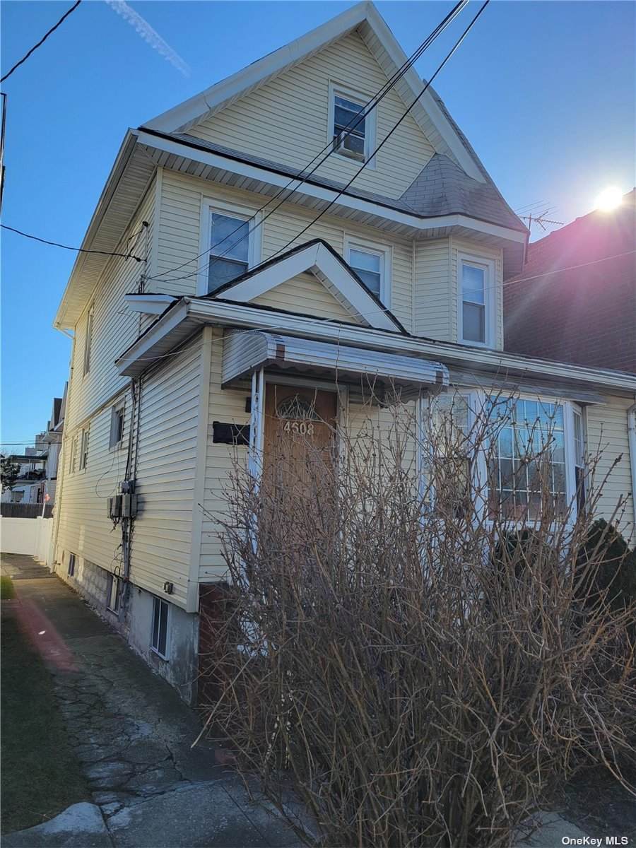 4608 Avenue L - Photo 1