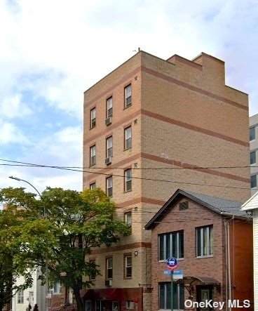 105 Neptune Avenue - Photo 1