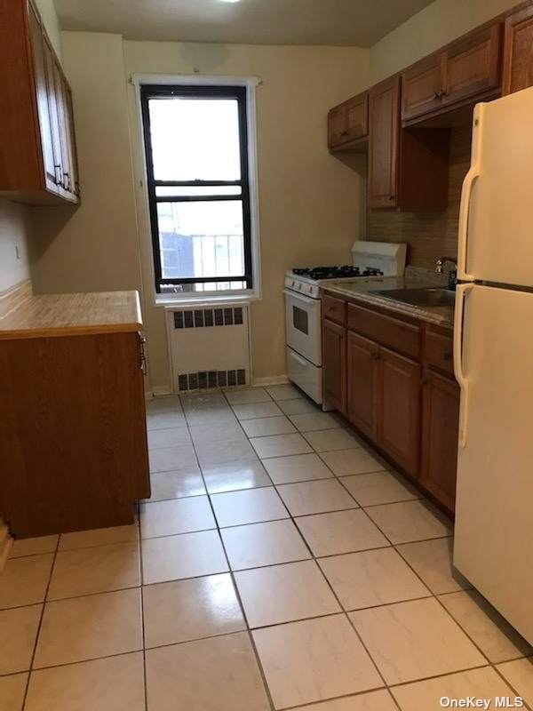 144-07 Sanford Ave - Photo 1