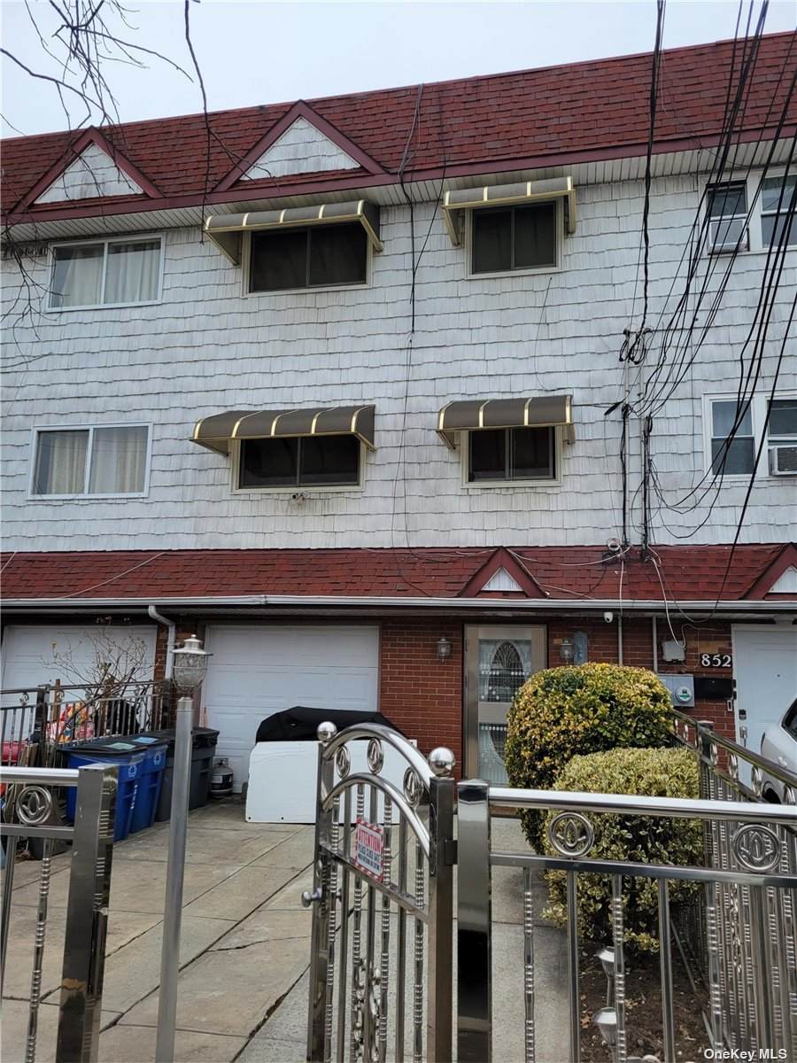 854 Elton Street - Photo 1