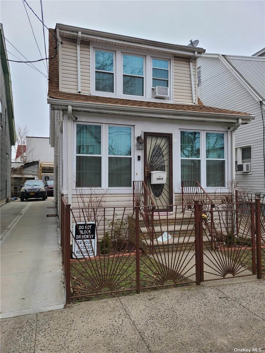 190-29 117th Road - Photo 1
