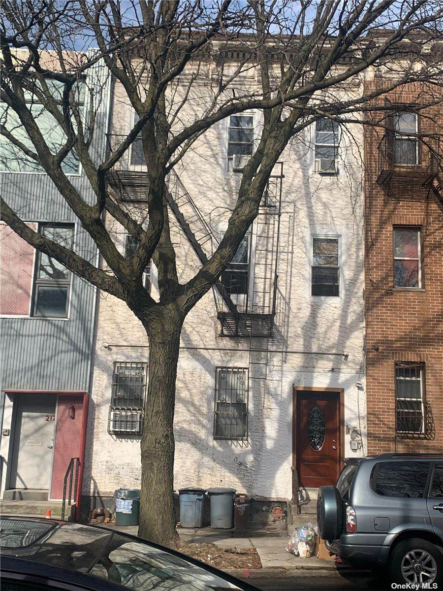 219 16th Street - Photo 1