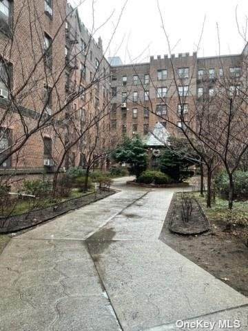 42-20 Kissena Boulevard - Photo 1