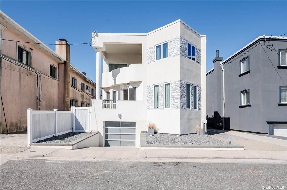17 New York Avenue - Photo 1