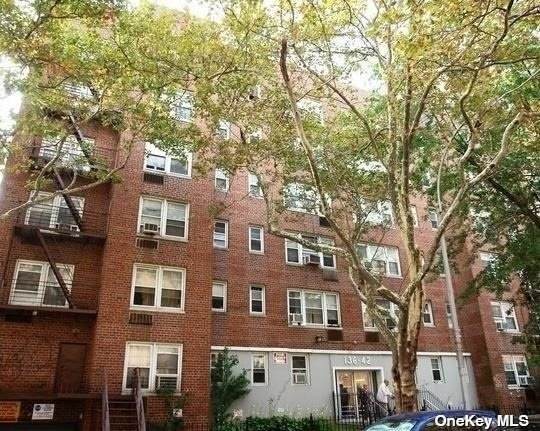 136-42 Maple Avenue - Photo 1