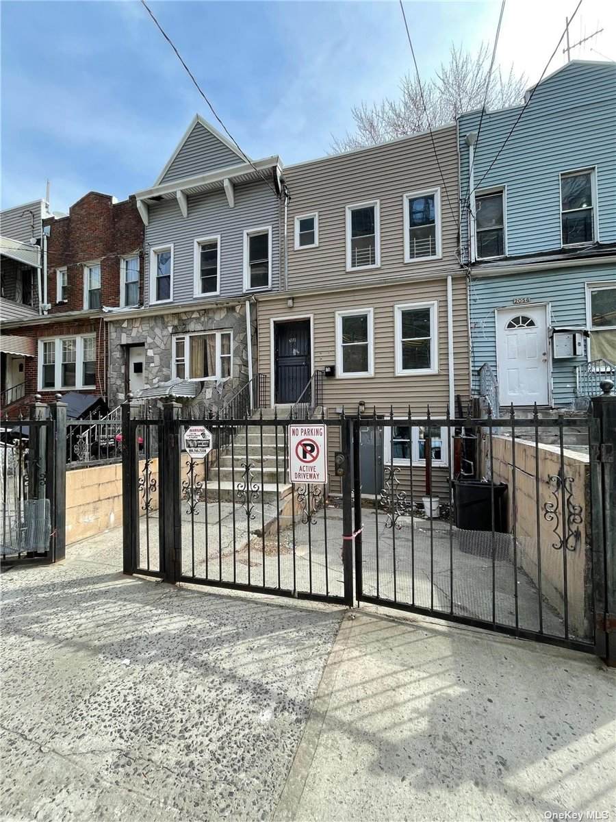 2058 Arthur Ave - Photo 1