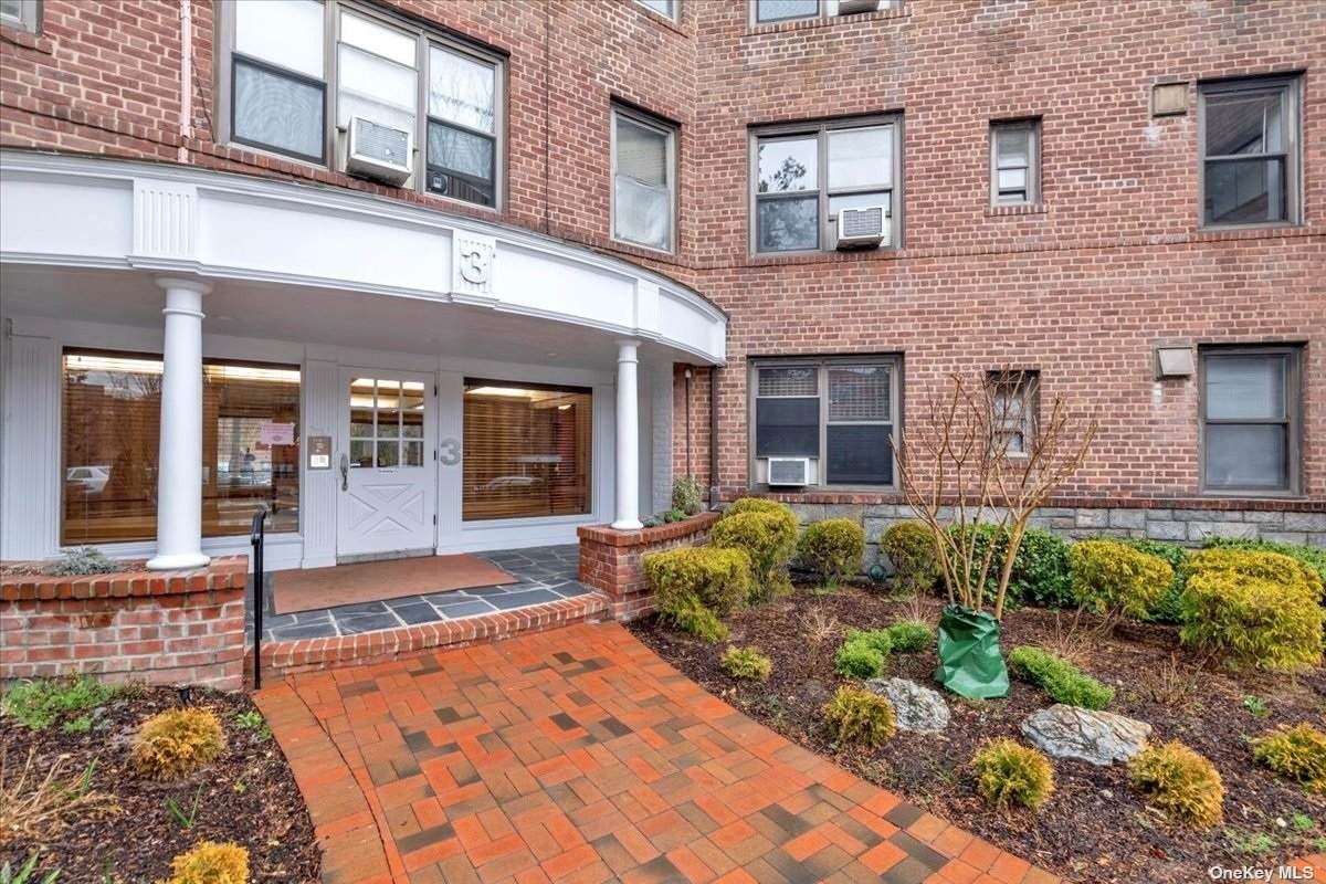 3 Town House Place - Photo 1