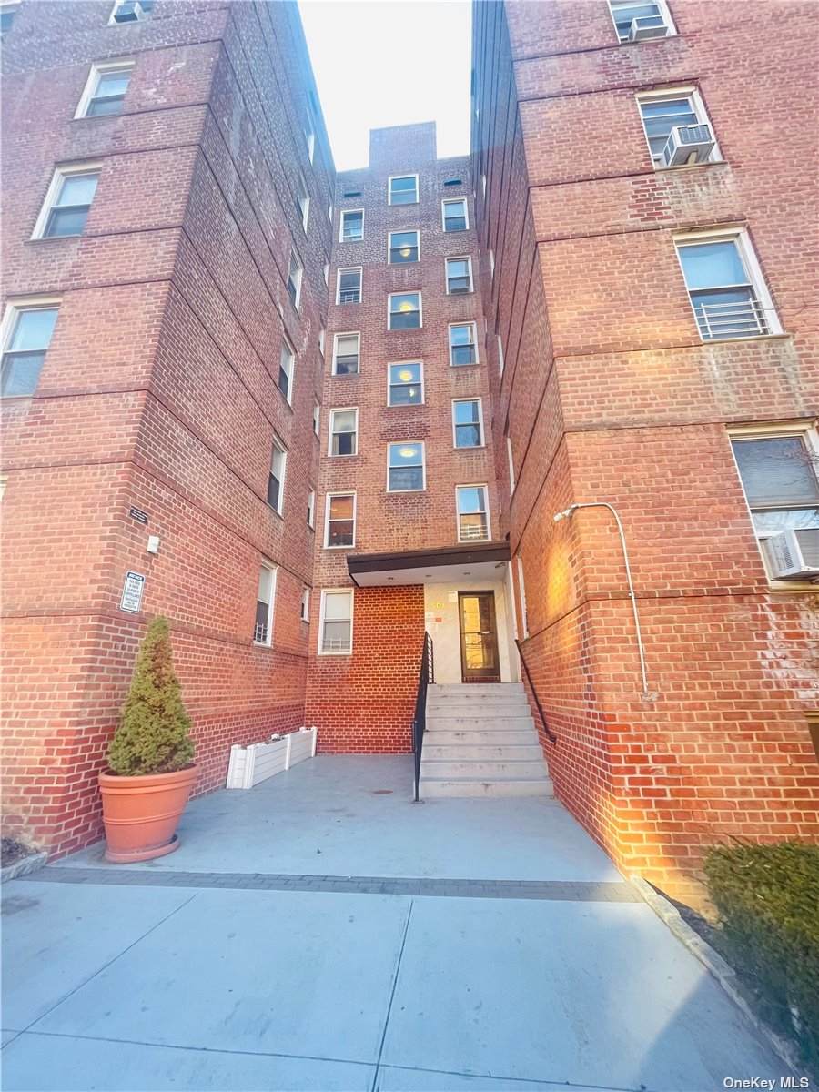 501 Riverdale Avenue - Photo 1