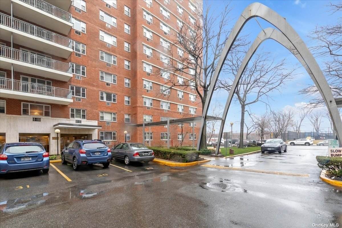 52-30 39 Drive - Photo 1
