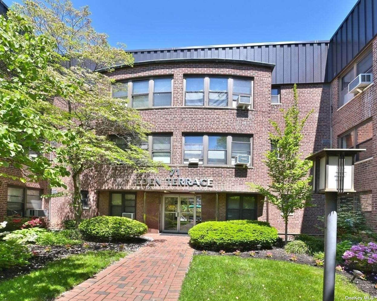 71 Grace Avenue - Photo 1