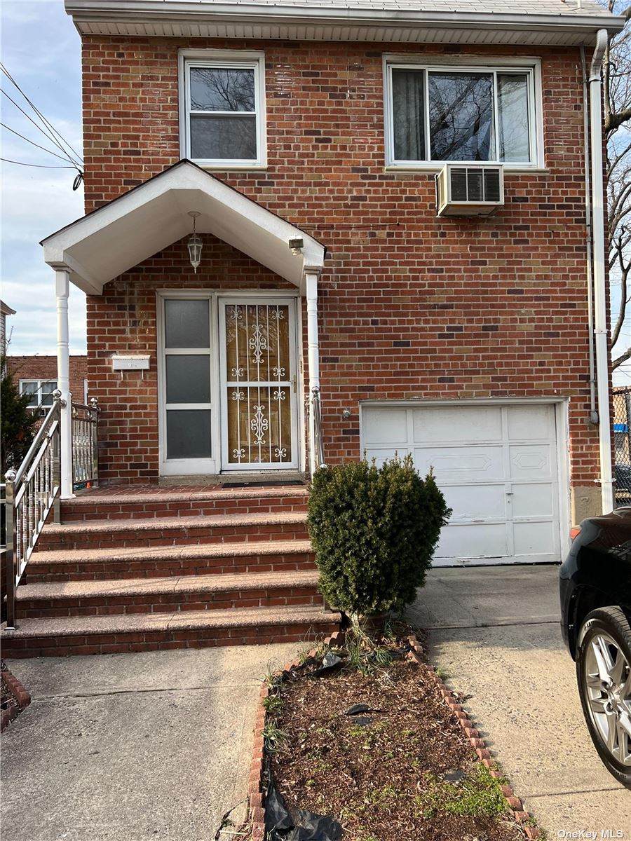 237-33 Davenport Avenue - Photo 1
