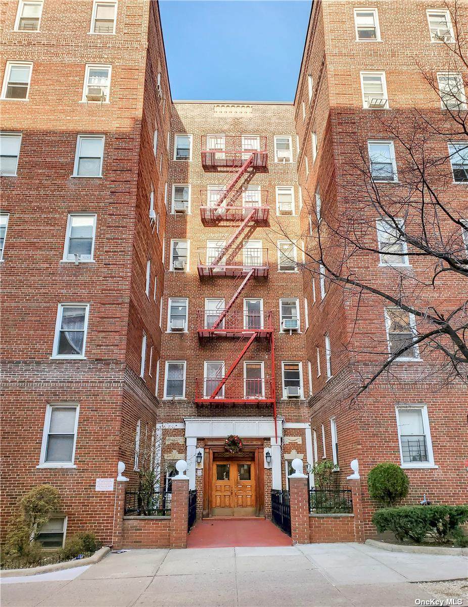 63-89 Saunders Street - Photo 1
