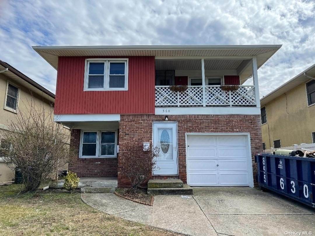 568 Laurelton Boulevard - Photo 1
