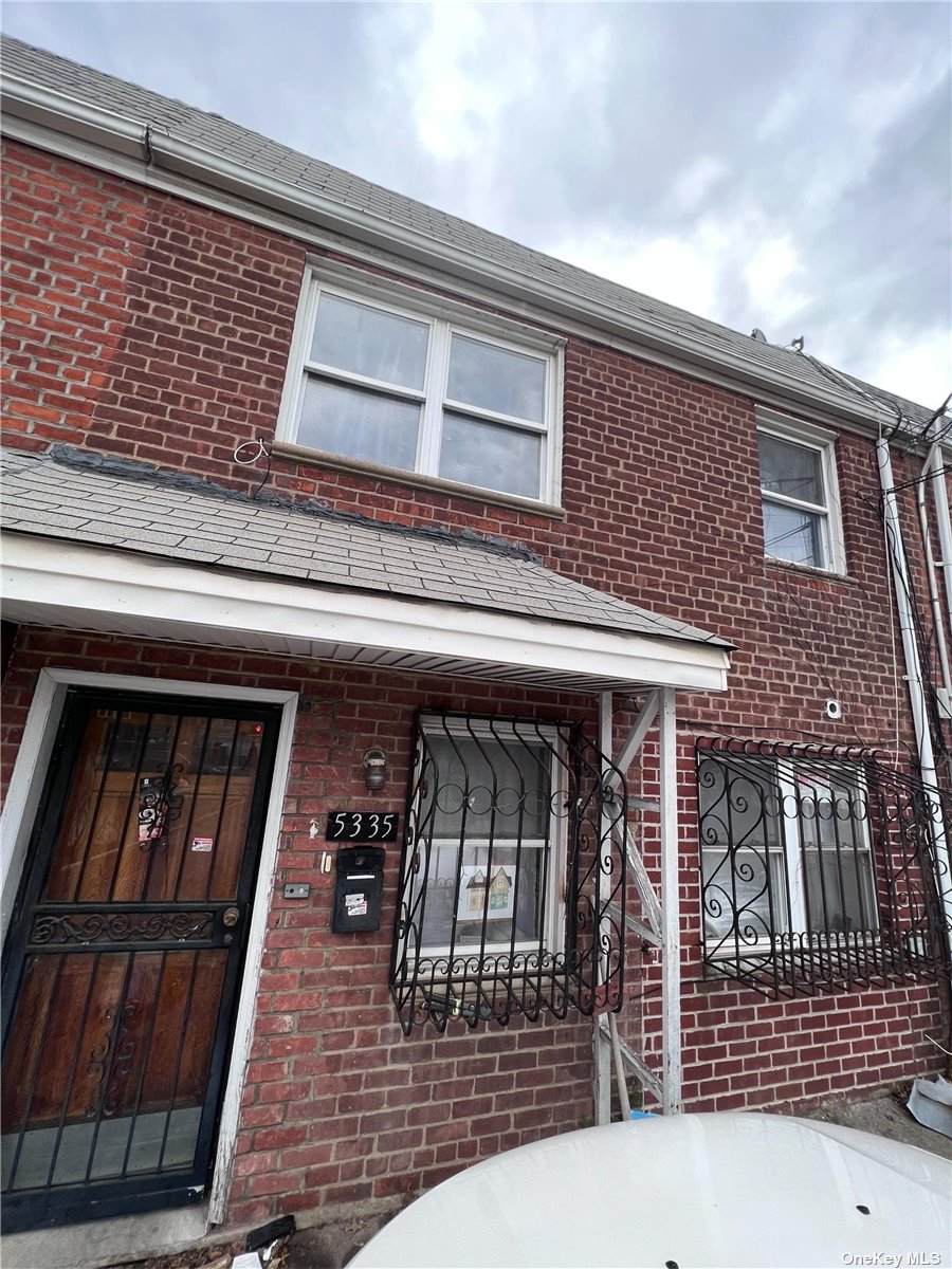 53-35 Junction Boulevard - Photo 1