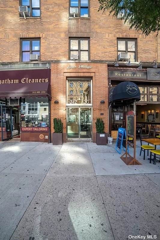312 West 23 Street - Photo 1