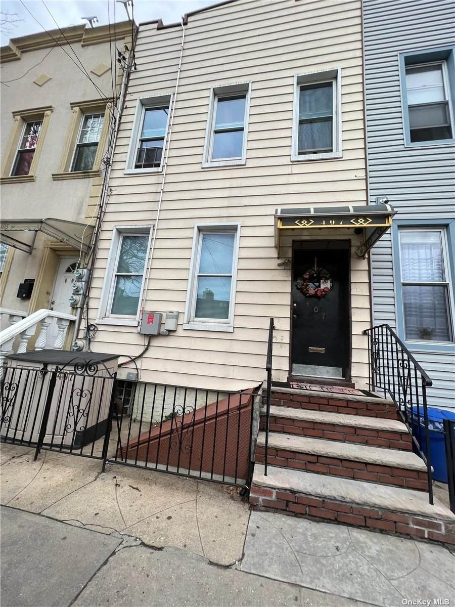407 Fairview Avenue - Photo 1